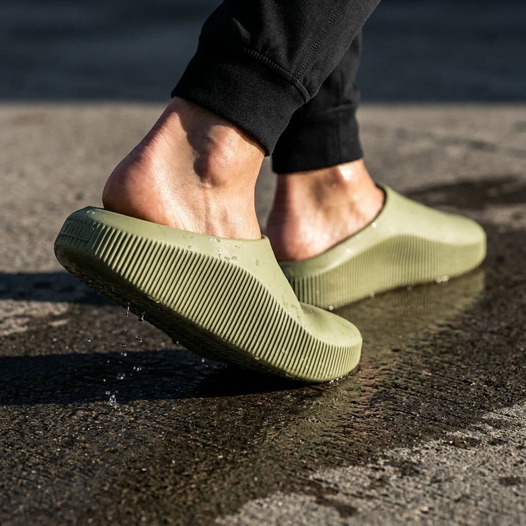 TRIII mules on foot, wet concrete